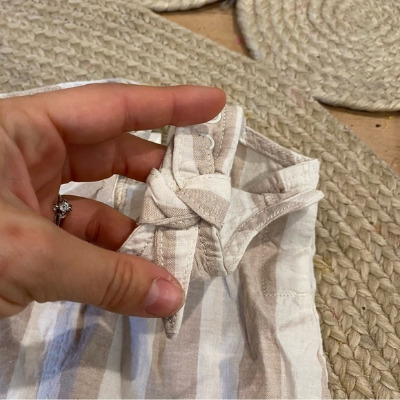 Little Co. striped baby girl romper shorts tan white 24M - Picture 2 of 4